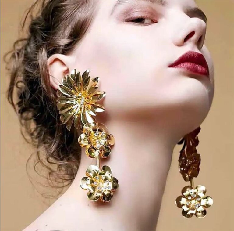 How to Accessorize Your Look