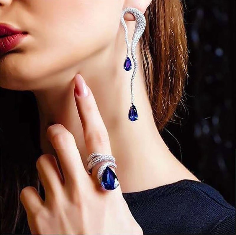 Interview jewelry