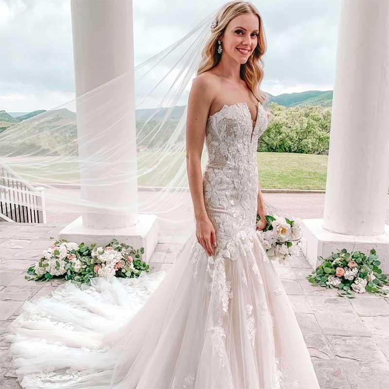 Finding a Wedding Dress That Flatters Your Shape