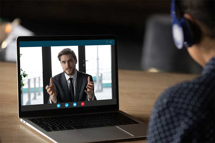How to Dress for a Virtual Interview