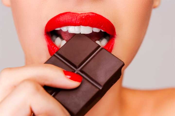 Does Eating Chocolate Really Make You Break Out?