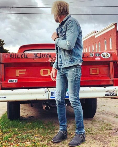 11 Amazing DIYs For Repurposing Your Old Jeans