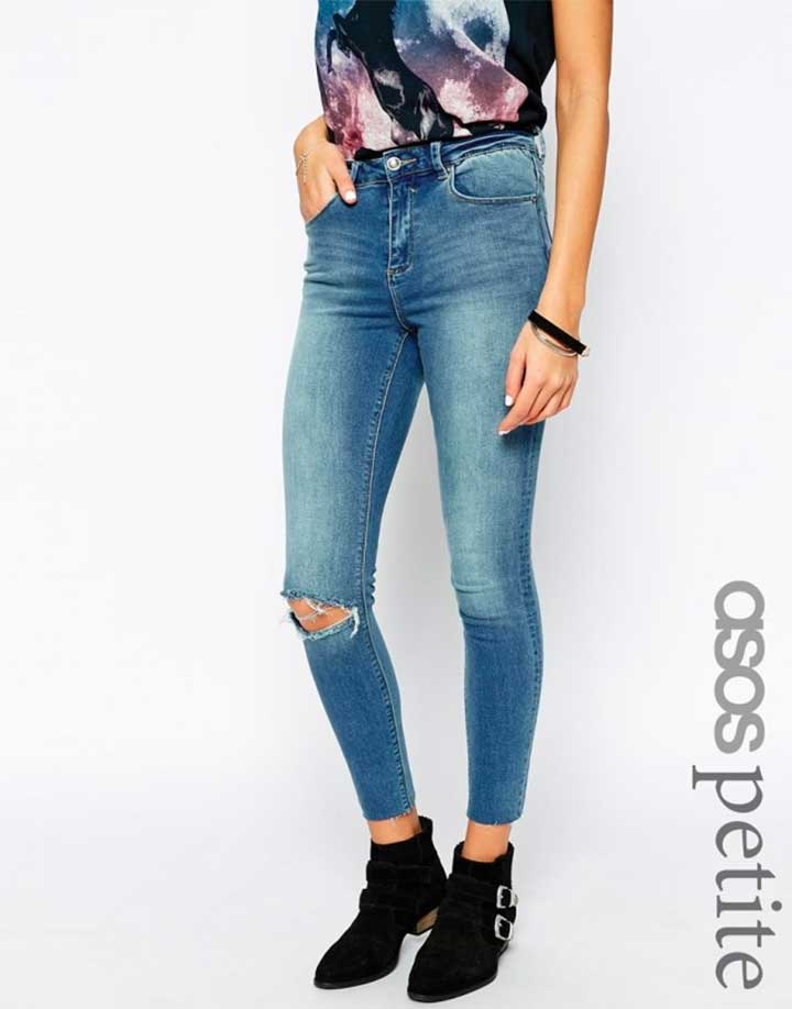 Why High-Waisted Jeans Are Now My Favorite Thing To Wear On My Post-Baby Body