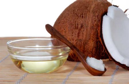 How To Use Coconut Oil In Your Beauty Routine