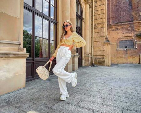 what to wear under white pants