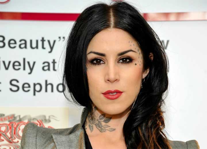 How To Give Yourself A Trendy Temporary Face Tattoo Like A Model