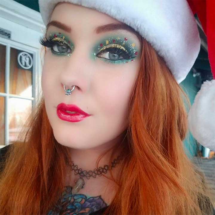 Christmas Wreath Eye Makeup