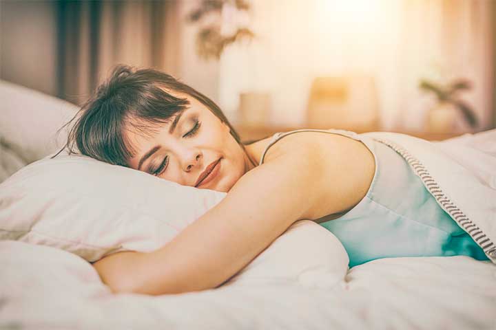 Five Useful Tips for Protecting Your Skin and Hair While Sleeping
