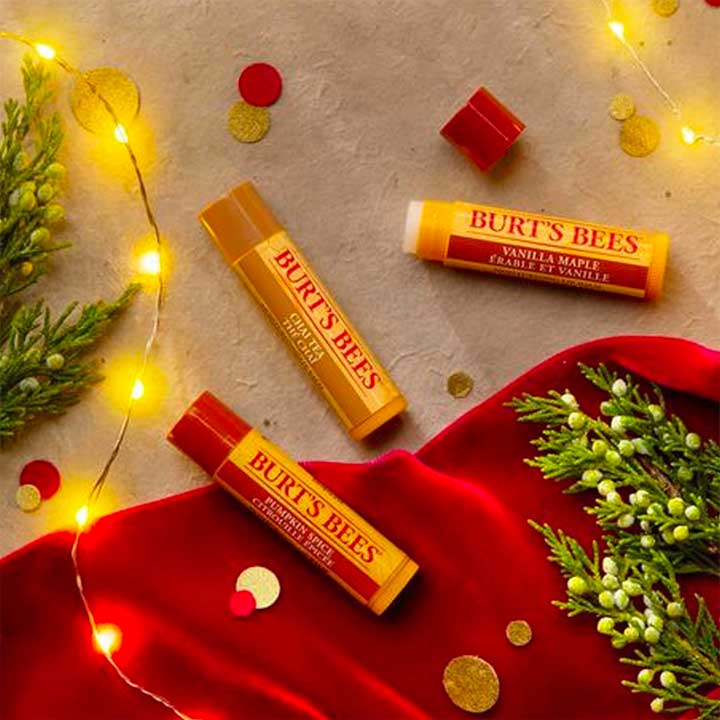 Replenishing Lip Balm with Pomegranate Oil