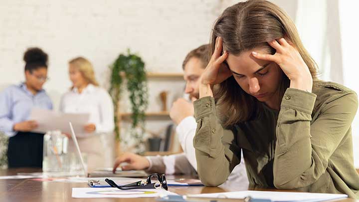 Reasons Why Sitting For Too Long Is Dangerous