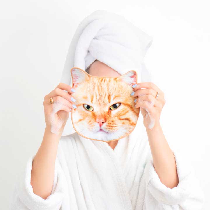 cat shaped towel