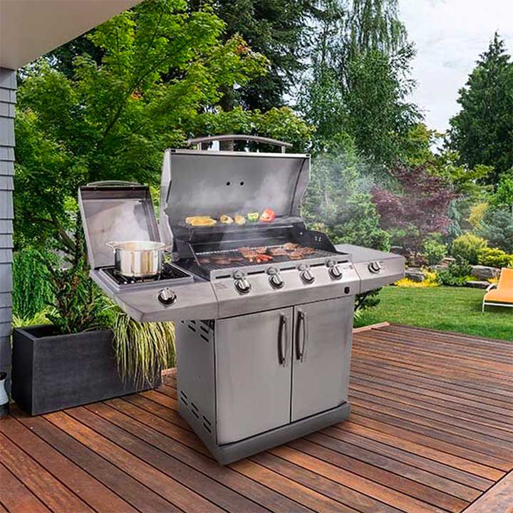 Cleaning and Preparing The Barbeque Equipment for Winter