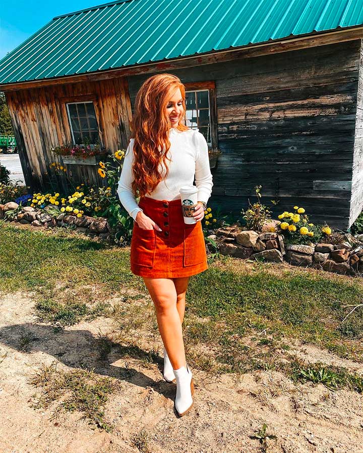 Corduroy Skirts – A Smart But Casual Way To Dress