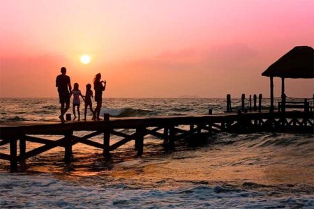 How To Spend a Stress-Free Vacation With Family