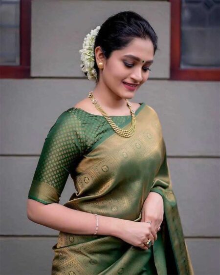 The Trendiest Ethnic Fashion Colors for 2022