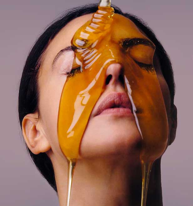 12 Health and Beauty Benefits of Honey