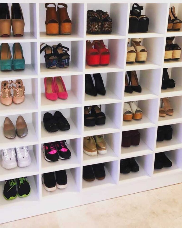 How To Wear Your Shoes To Update Your Wardrobe Instantly