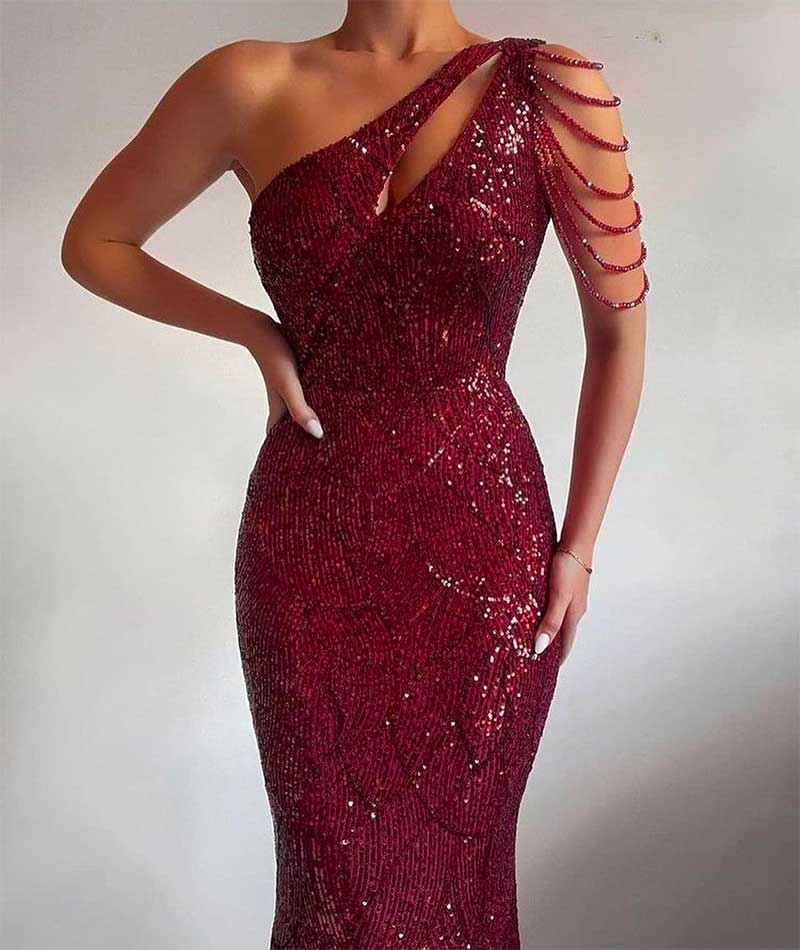 How to dress for a party