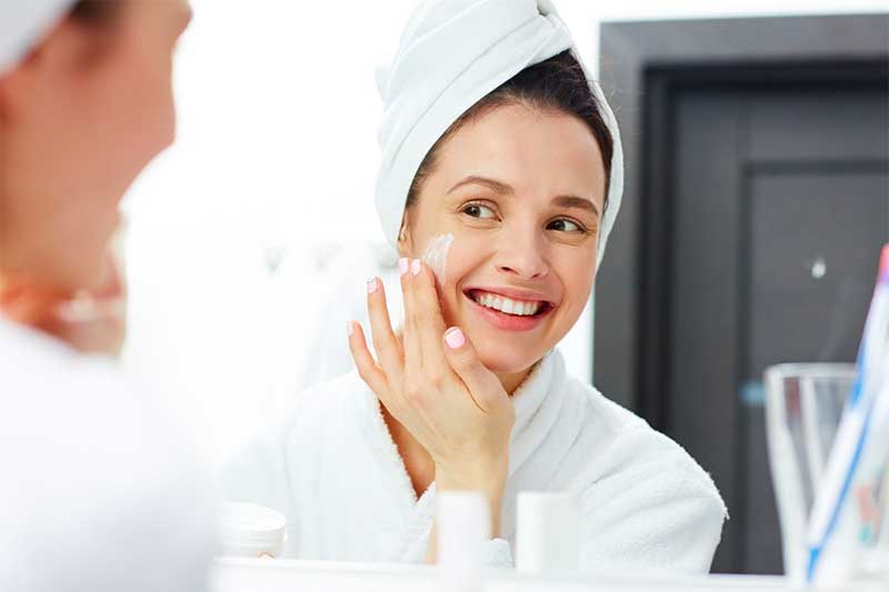 Tretinoin for Anti-Aging and How to Properly Use It