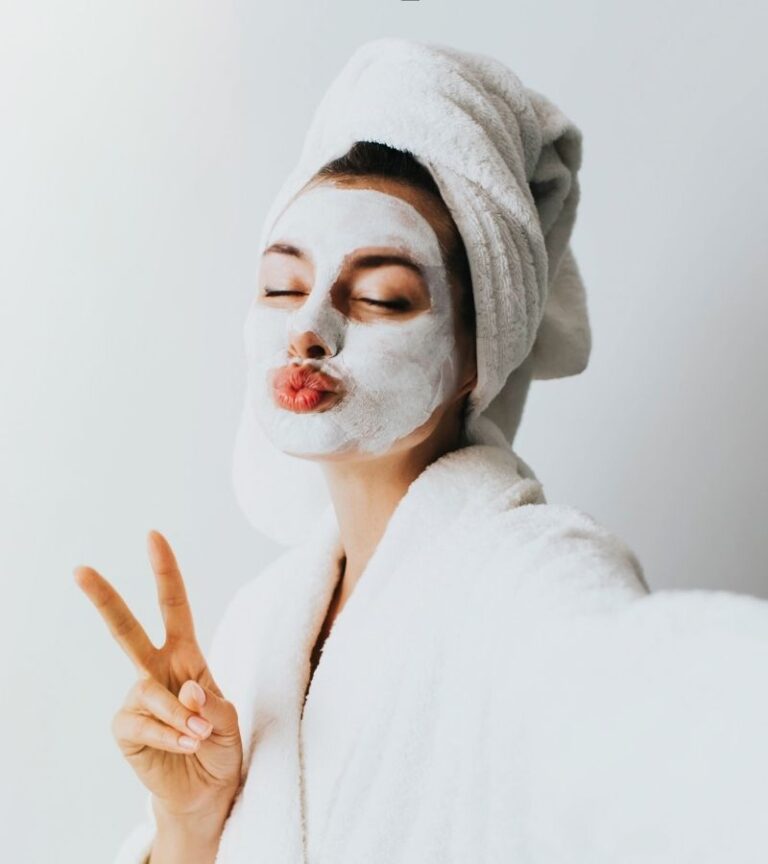 The Top Mental Health Benefits of a Skin-Care Routine