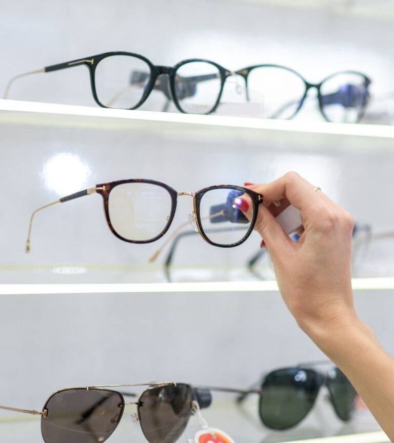 The Most Common Glasses Buying Mistakes To Avoid
