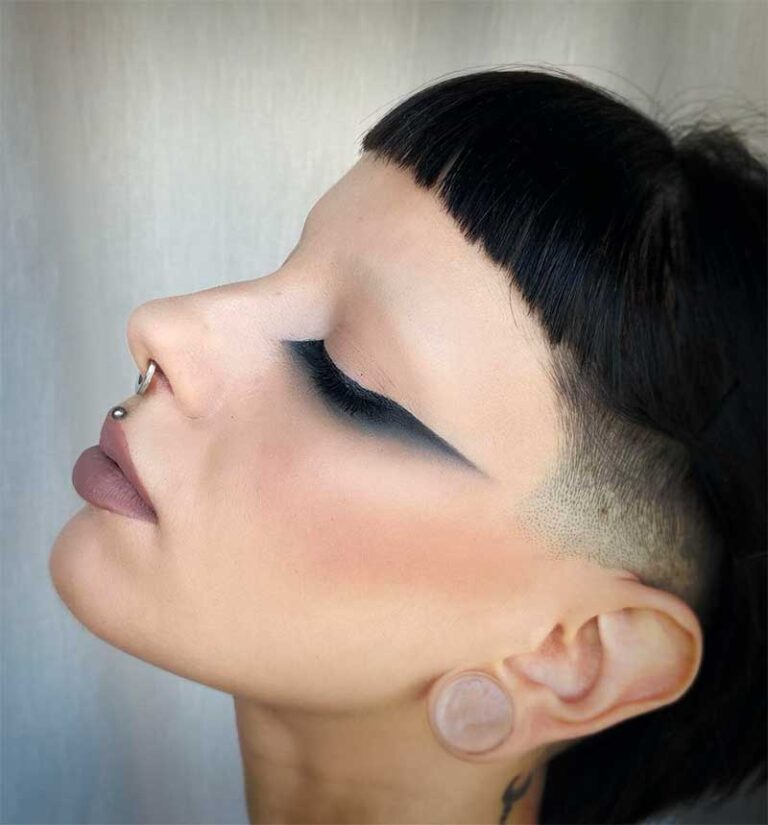 The Best Ways To Fix Uneven, Patchy Eyebrows With Holes