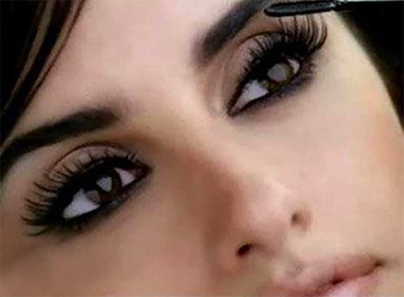 I Tried Wearing False Eyelashes So You Don't Have To
