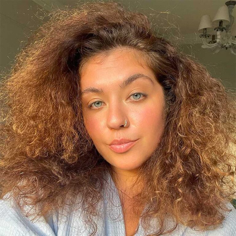 Best Hairstyles for Frizzy Hair