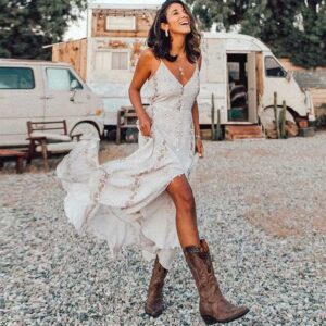 Best Lace + Boho Outfits for Women to Wear in 2024 Best Boho Outfits for Women to Wear