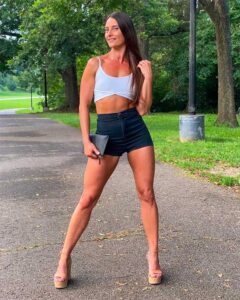 Ways to Wear High Waisted Shorts Sexy Ways to Wear High Waisted Shorts
