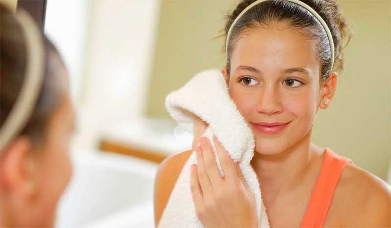 8 Skincare Tips for Busy Students