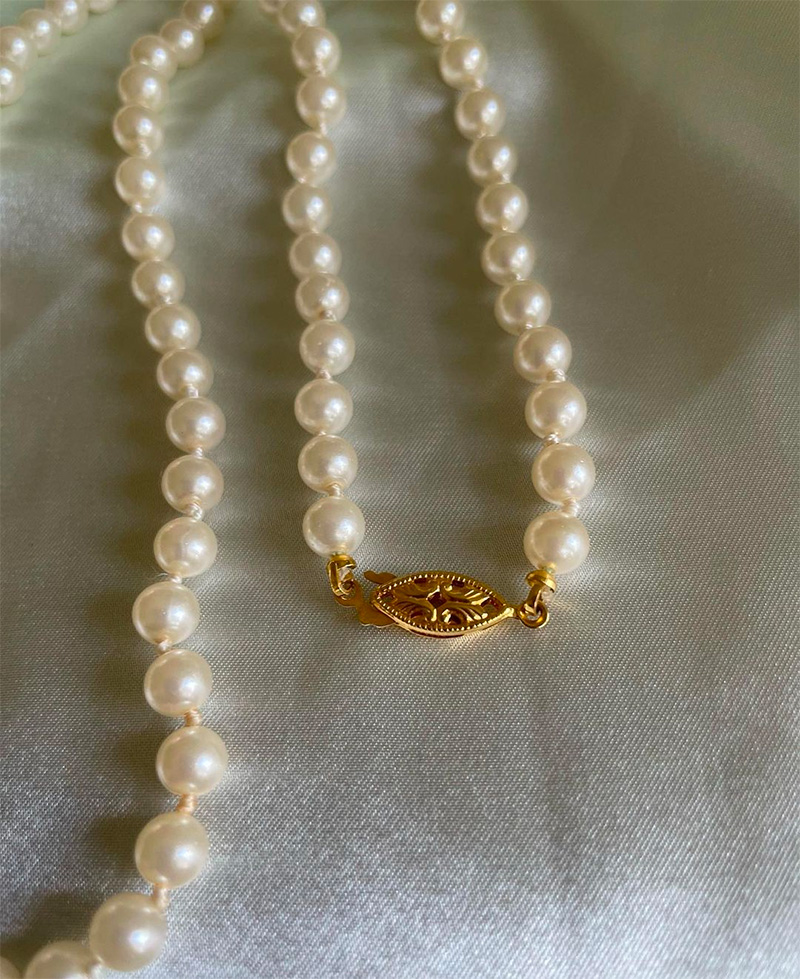 single strand necklace