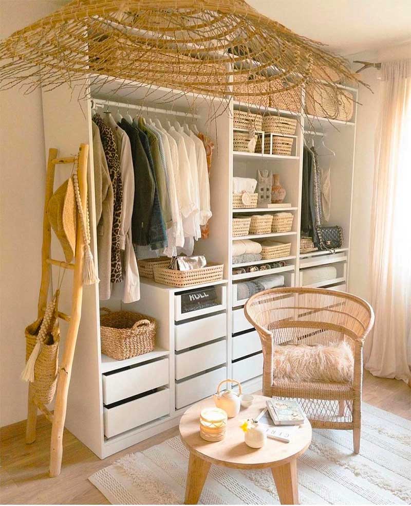 Felt in the Women's Wardrobe