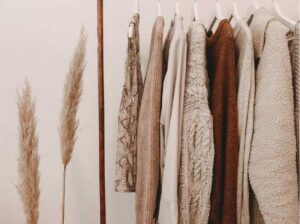 How Does the Energy of Your Clothes Affect Your Body While Exercising? best clothes to work out in