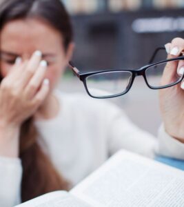 Common Issues Eyeglass Wearers Can Experience