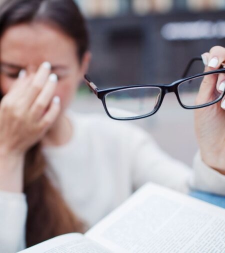 Common Issues Eyeglass Wearers Can Experience