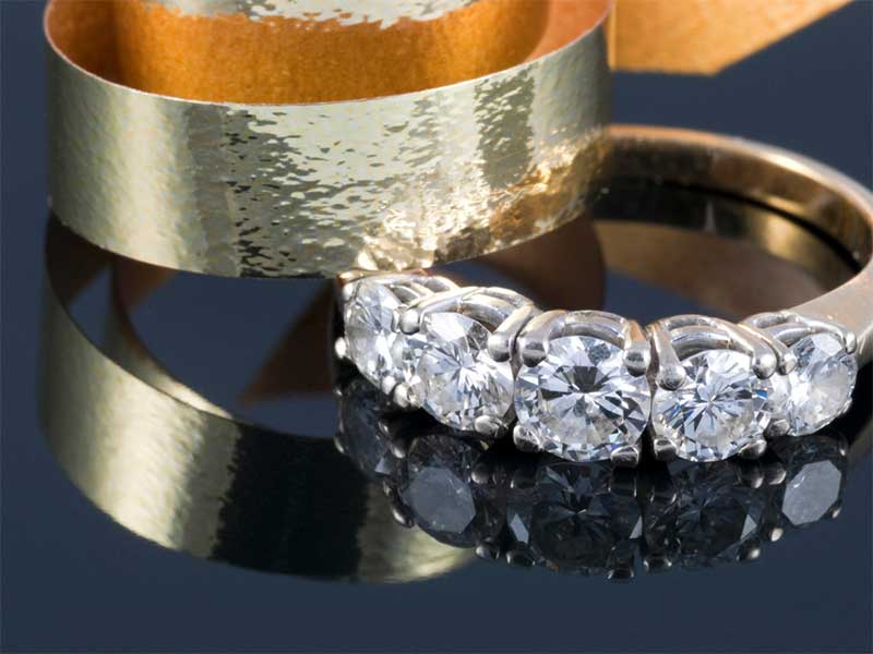 Anniversary Rings: Things You Need To Know Before Buying