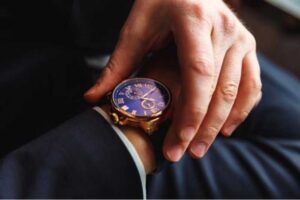 How To Choose A Luxury Watch How To Choose A Luxury Watch