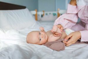 How To Use a Nursing Pillow How To Use a Nursing Pillow