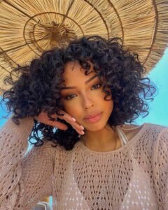 Styling short curly hair for this fall Styling short curly hair for this fall