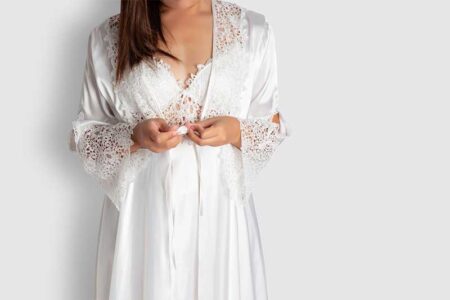 Minimalistic bridal robe