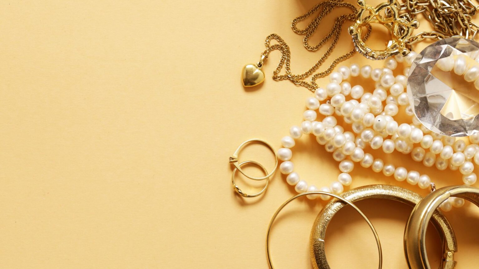 Ways To Decide Whether To Keep or Sell Inherited Jewelry