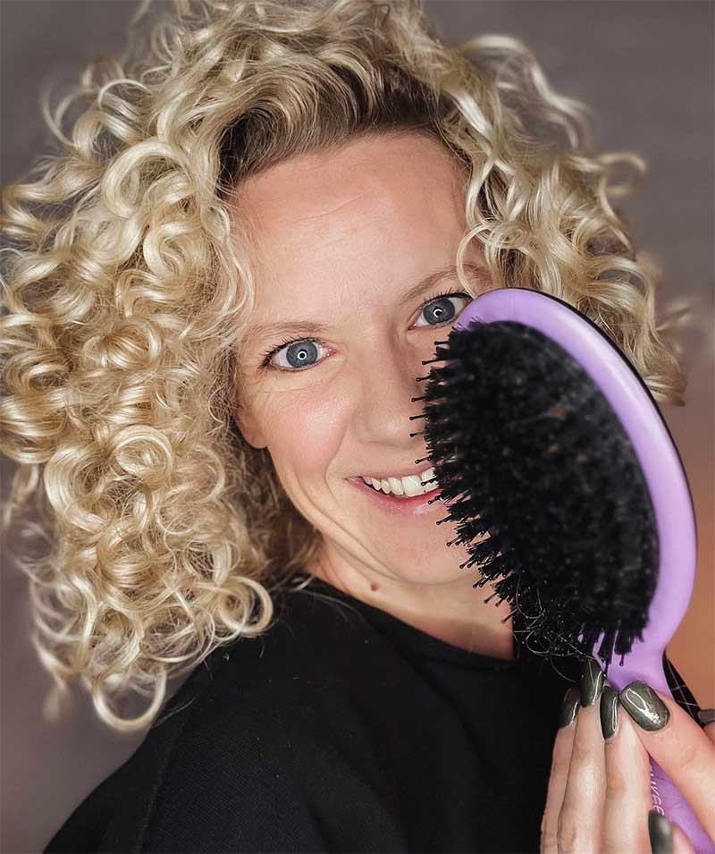 Easy Ways to Take Care of Your Curly Hair