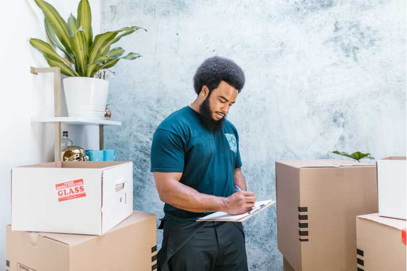 How Movers and Packers Help During Travel