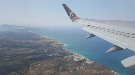 Making a Move Abroad: 5 Tips for Downsizing and Packing
