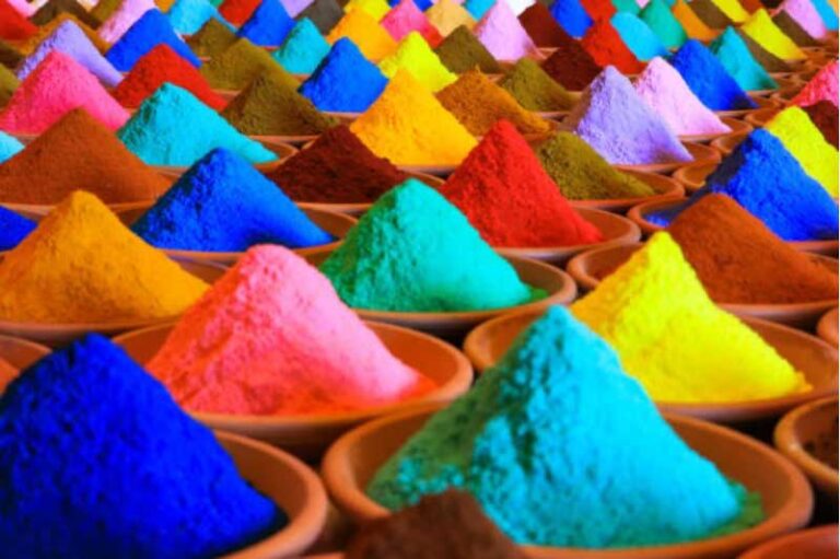 7 Reasons Why You Should Use Powder Paint to Create a Colorful Canvas