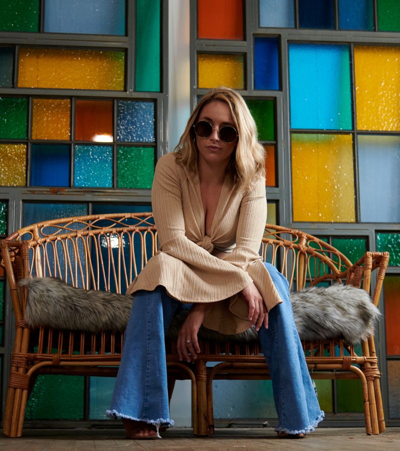 How To Effortlessly Style Bell-Bottom Jeans
