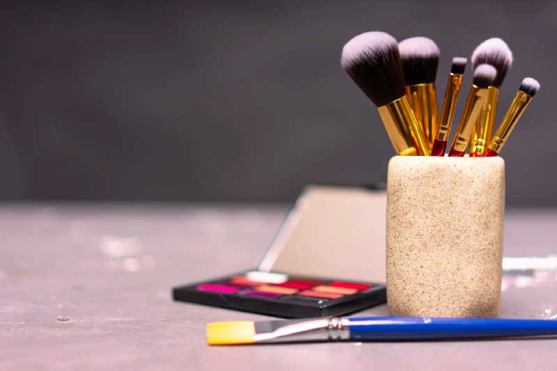 Why You Should Visit a Beauty Bar