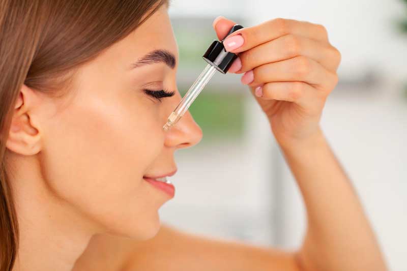 3 Benefits of Skin Brightening Serums