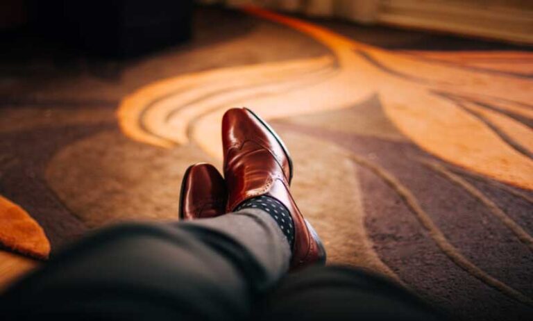 Guide to Pairing Dress Shoes With Jeans